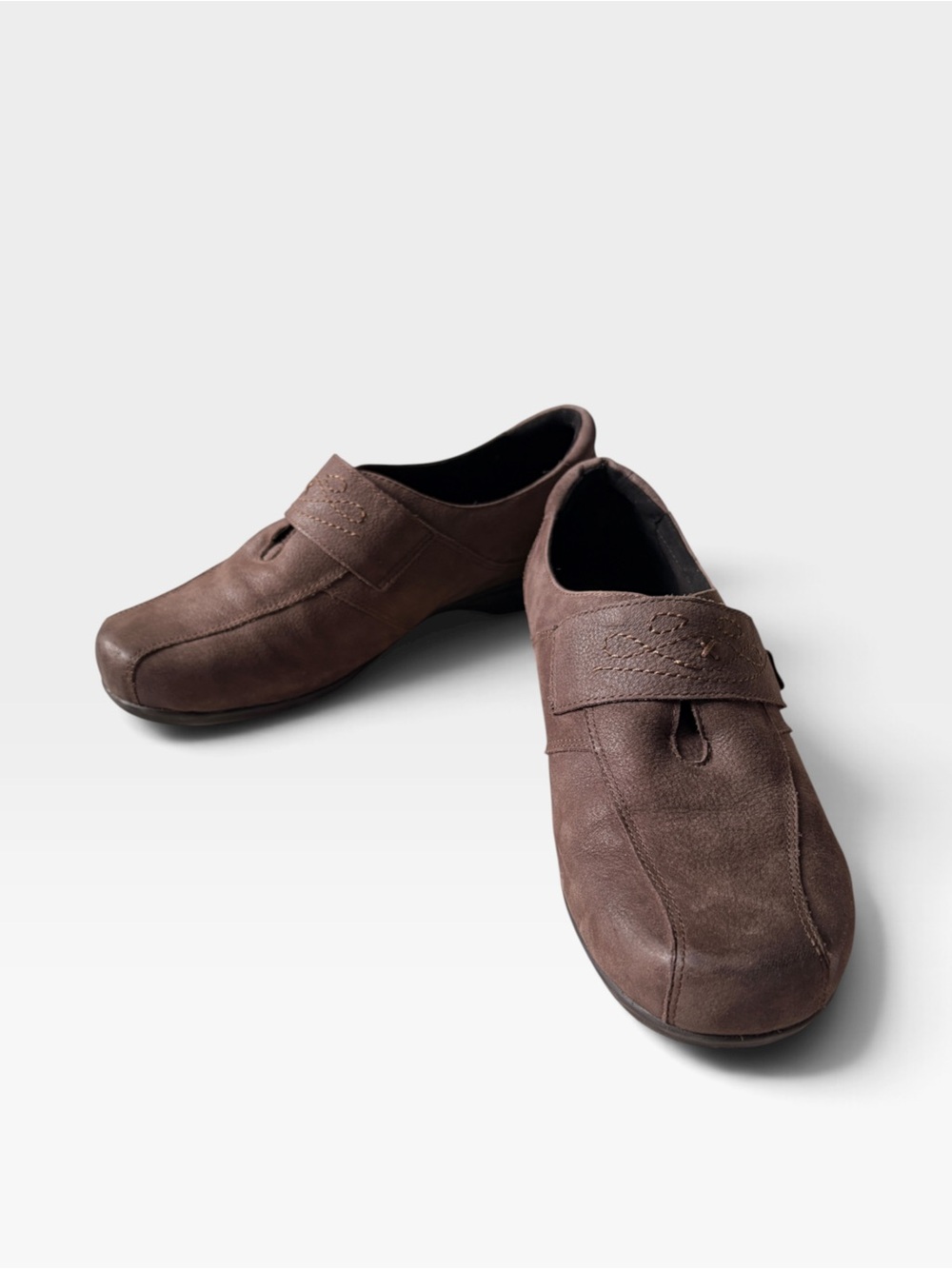 Abeo Aster Slip-On Loafers in Dark Brown Nubuck Leather Slip Resistant Sz Big 8
